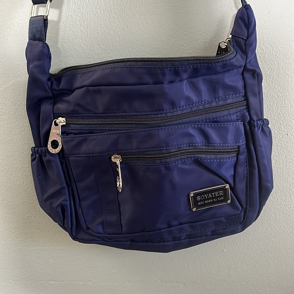 Soyater Crossbody bag NWOT in excellent condition with so many pockets (10) - Picture 2 of 5
